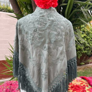 Mantoncillo verde jabonoso de seda flecado ancho