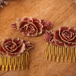 conjunto de peinecillos y broche de resina