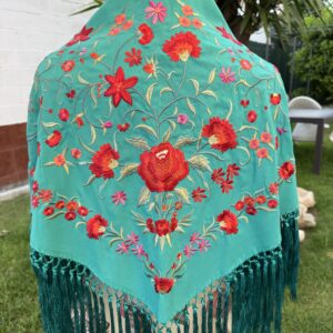mantoncillo de algodón morado con fleco de borlón (copia)