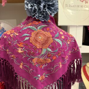 mantoncillo de niña de crespón, turquesa con fleco de borlón (copia)