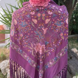 mantoncillo de seda cazuela con fleco de borlón (copia)