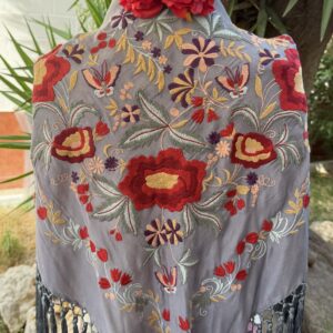 mantoncillo de seda rosa empolvado y marrón con fleco de borlón (copia)